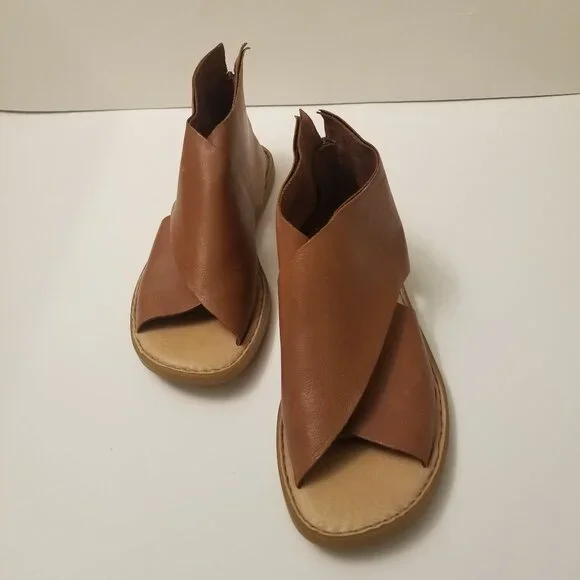 Born Iwa Tan Leather Flat Sandal size 7 - Picture 1 of 8